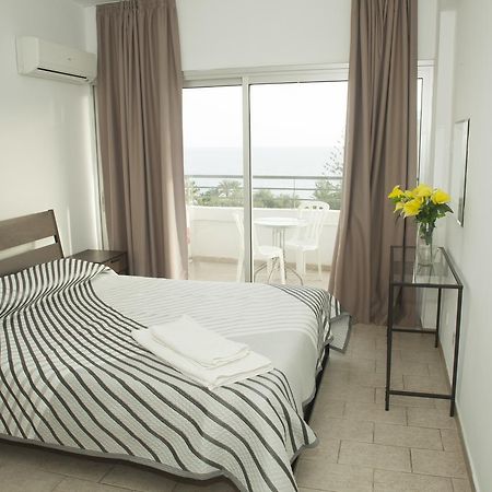 Anemos Apartments Limassol Eksteriør billede