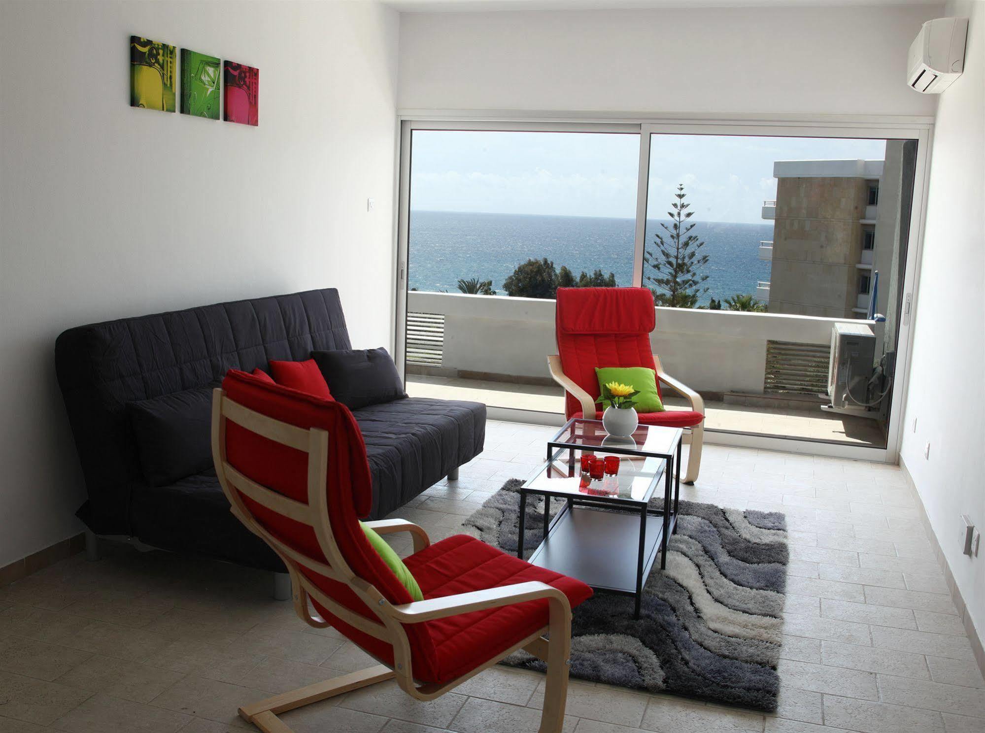 Anemos Apartments Limassol Eksteriør billede
